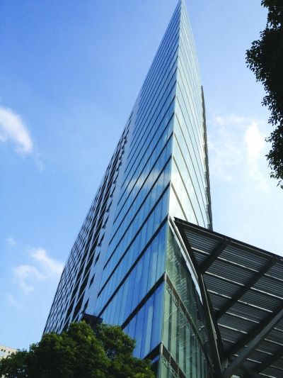 形似斧頭的銀城廣場A座大樓