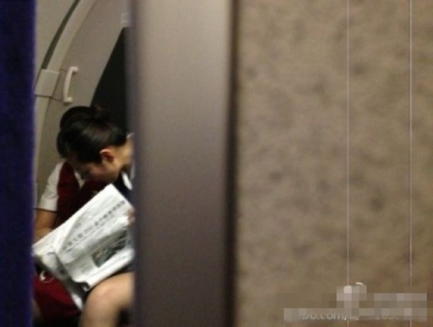 空中玩手機(jī)空姐2