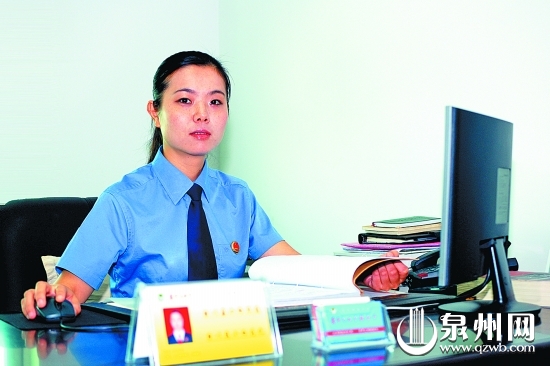 十余年來(lái)，吳雅芳用無(wú)悔的青春守護(hù)正義