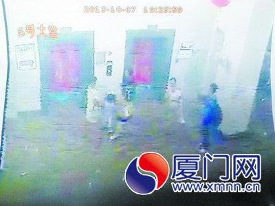 模糊的監(jiān)控畫面