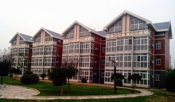 河南一貧困縣豪華辦公樓扎堆1