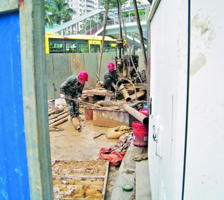 鎮(zhèn)海路圍擋施工