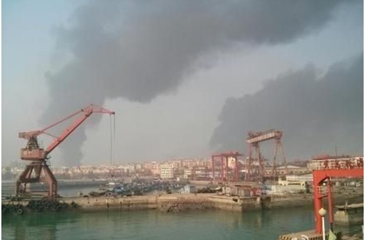 青島輸油管線泄漏爆燃已致22人死1