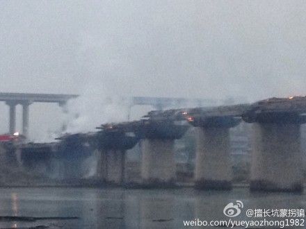 重慶濯水古鎮(zhèn)風(fēng)雨廊橋火災(zāi)現(xiàn)場1