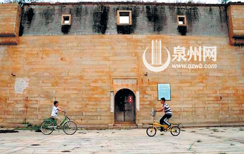 泉港前黃鎮(zhèn)黃素石樓