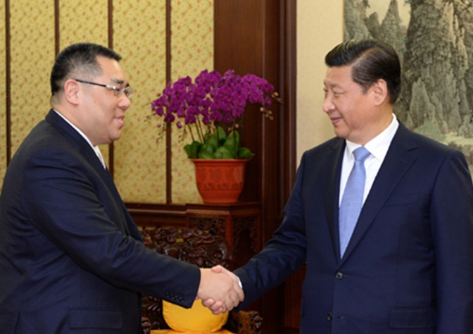 習(xí)近平會(huì)見(jiàn)崔世安