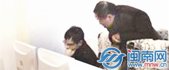 昔日高考狀元 春節(jié)流落街頭