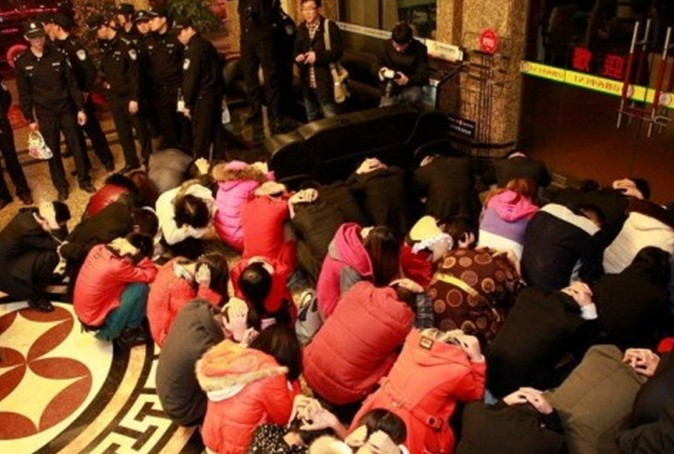 東莞掃黃致色情產業(yè)鏈斷裂 20萬人另謀生計