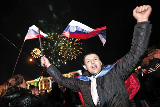 普京17日簽署總統(tǒng)令 承認(rèn)克里米亞為主權(quán)獨(dú)立國(guó)家