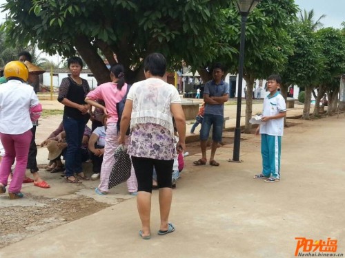 海南小學生春游大巴事故現(xiàn)場4