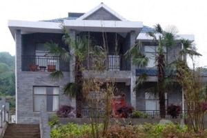 ����ؚ���h��ɽ�ɳ���7�ɾ�ʮ�����f(xi��)��ס2000ƽ���e���k����