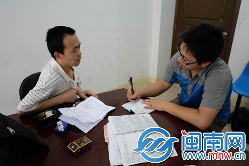 小王向記者講述自己陷傳銷經(jīng)歷