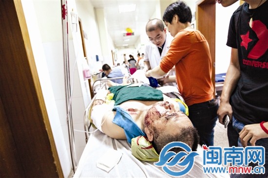 大巴司機受傷，幸無生命危險