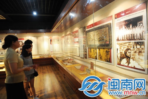 在黎大設(shè)有專門的陳列館，讓學(xué)生們學(xué)習(xí)這位僑界領(lǐng)袖