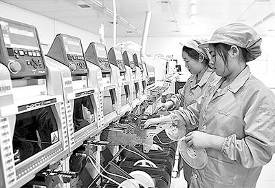 河北三河市漢王制造有限公司的生產車間內